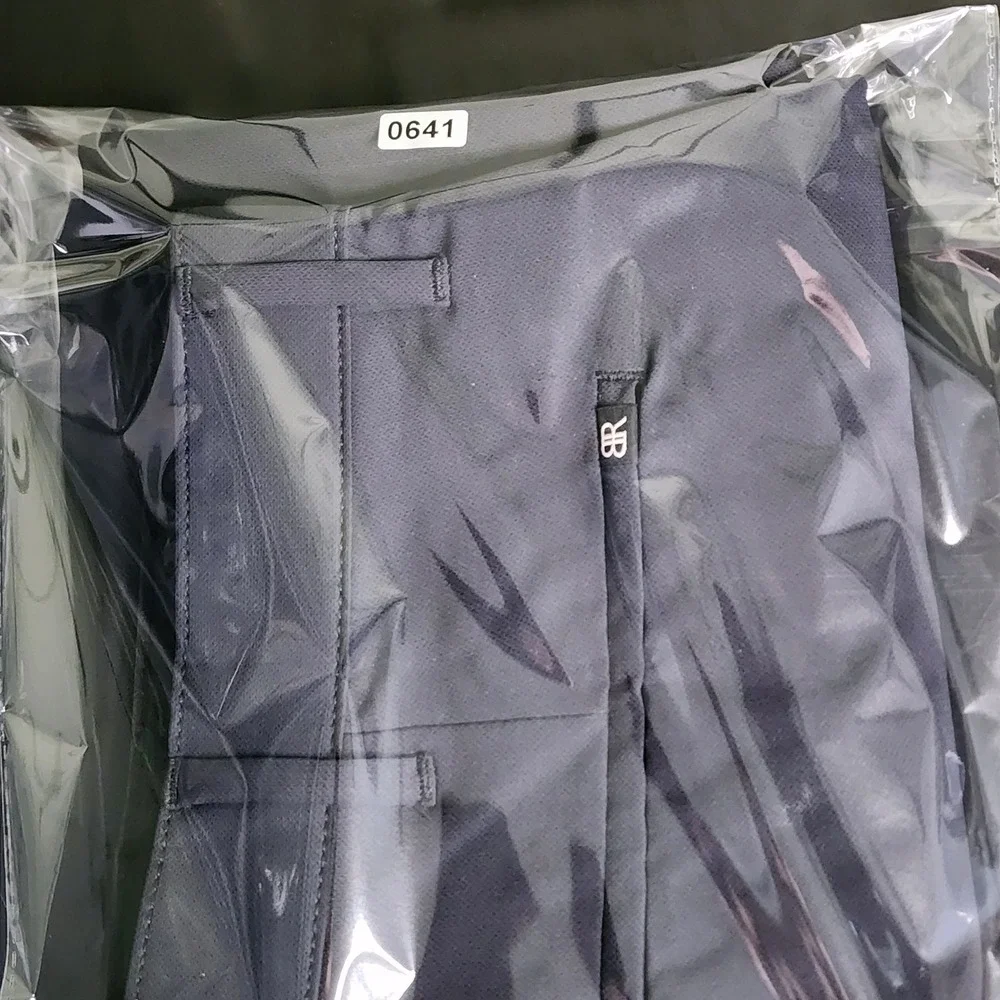 Banana Republic Performance Pants Mens 38x30 Gray Tapered Zip Pockets NWOT